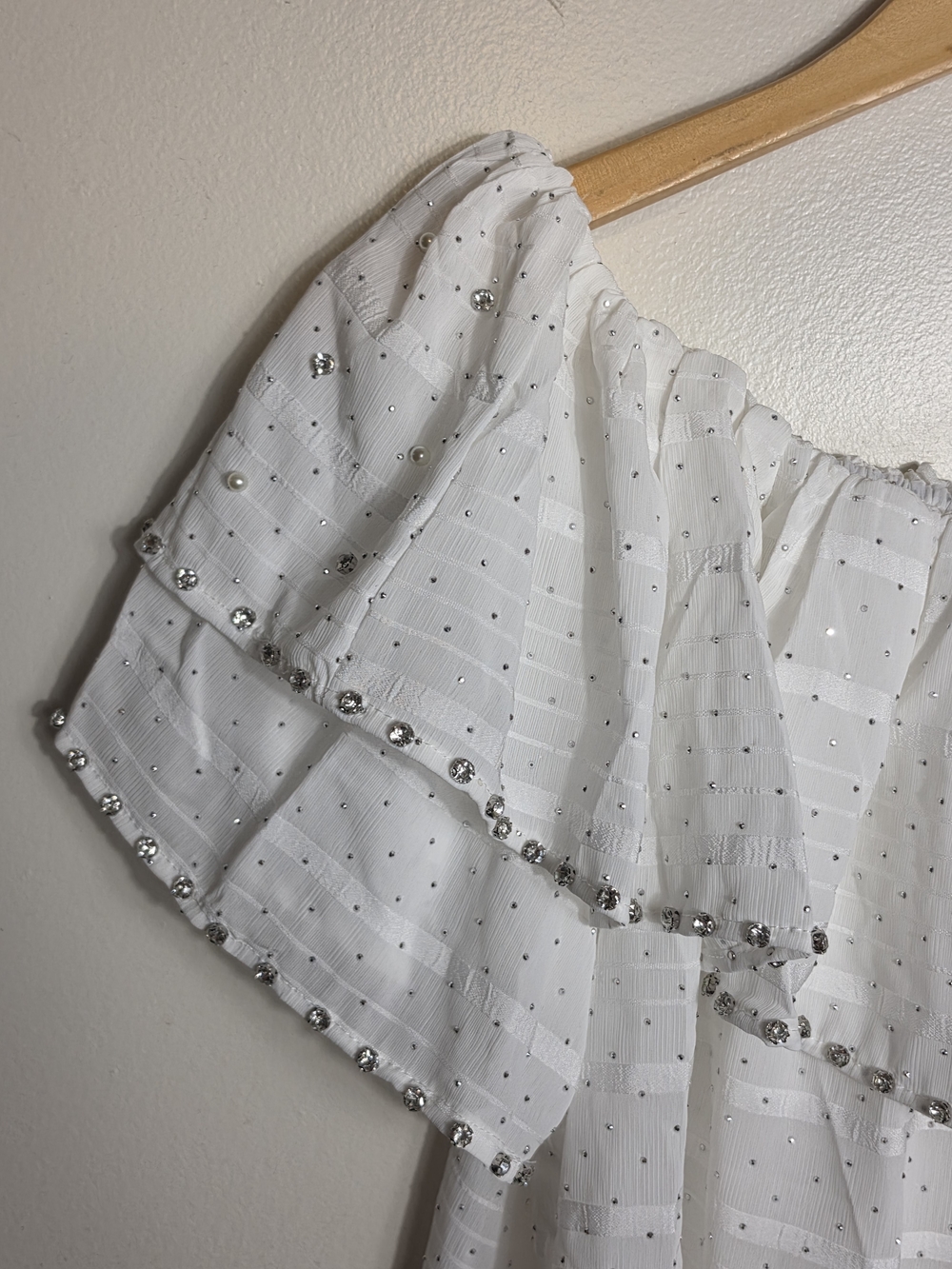 JJ's Fairyland Off-Shoulder White Eyelet Ruffle Top - Picture 3 of 9